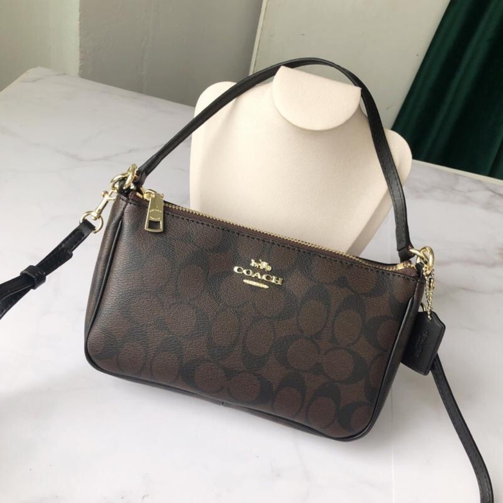 Coach signature crossbody bag/purse NWT F58321